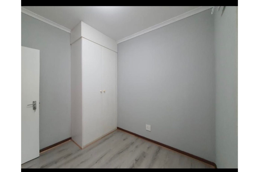 2 Bedroom Property for Sale in La Montagne Gauteng