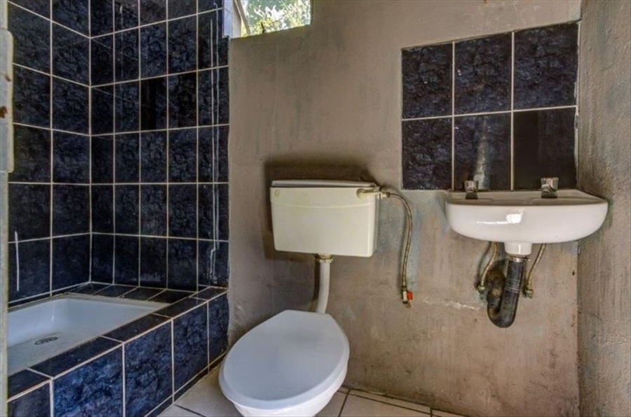 5 Bedroom Property for Sale in Esther Park Gauteng