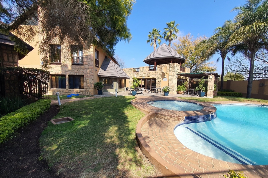 1 Bedroom Property for Sale in Douglasdale Gauteng
