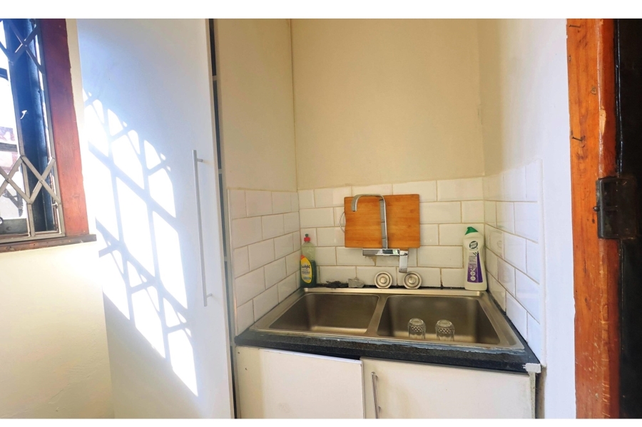 To Let 2 Bedroom Property for Rent in Kensington Gauteng