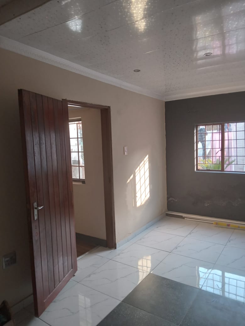 To Let 1 Bedroom Property for Rent in Rosettenville Gauteng