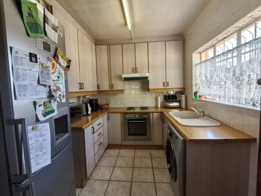 3 Bedroom Property for Sale in Edenvale Central Gauteng