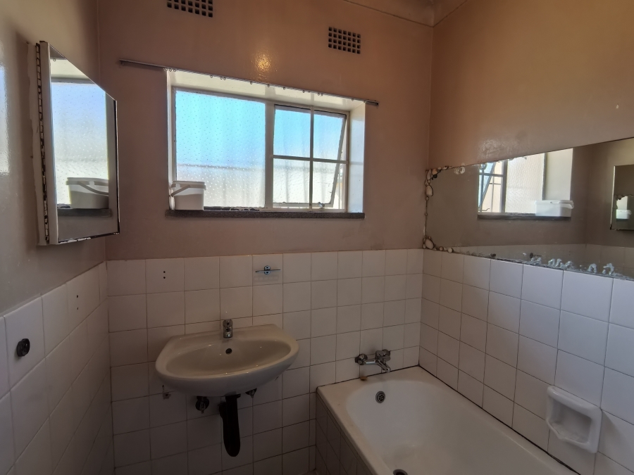 3 Bedroom Property for Sale in Edenvale Central Gauteng