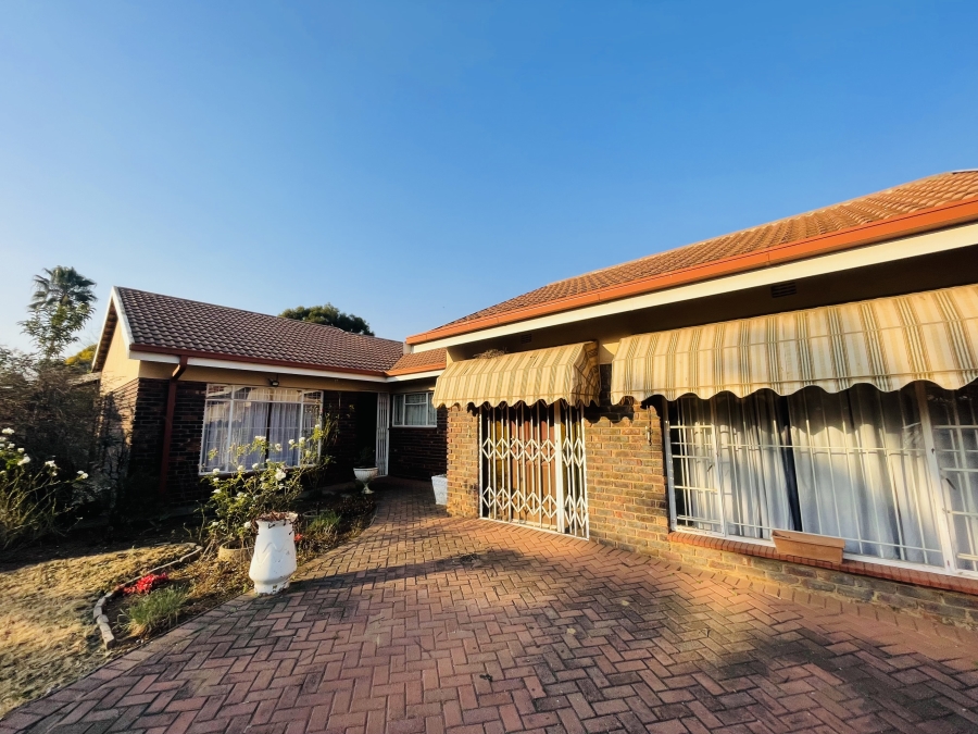 3 Bedroom Property for Sale in Falcon Ridge Gauteng