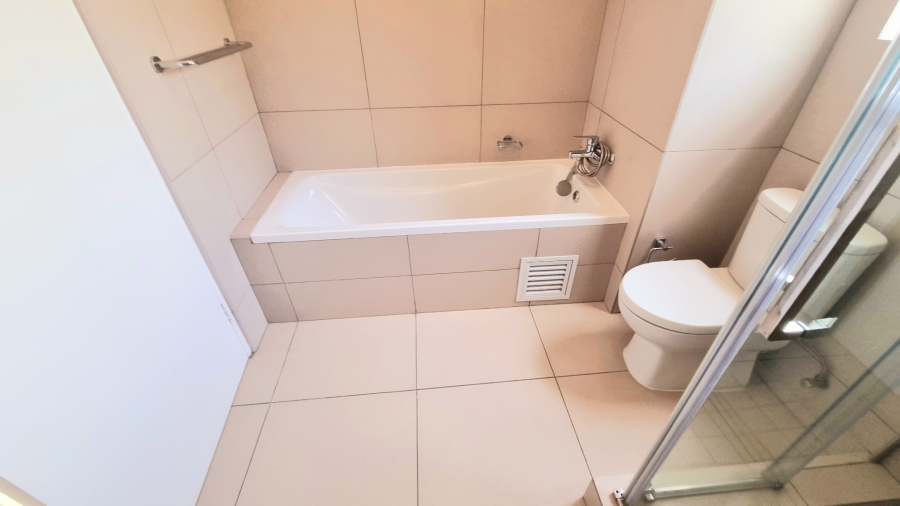 To Let 2 Bedroom Property for Rent in Erand Gardens Gauteng