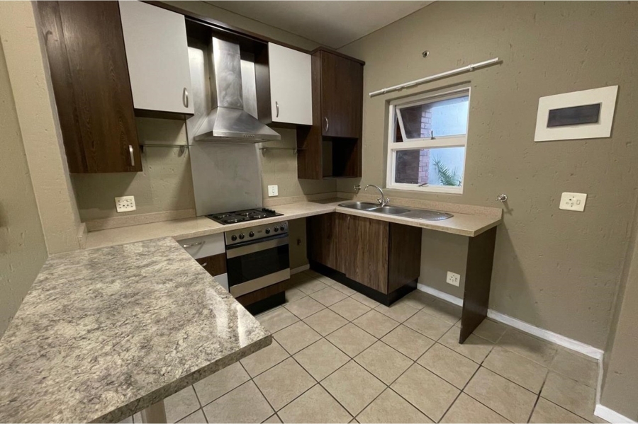 To Let 1 Bedroom Property for Rent in Lonehill Gauteng
