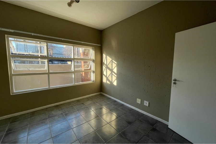 To Let 1 Bedroom Property for Rent in Lonehill Gauteng