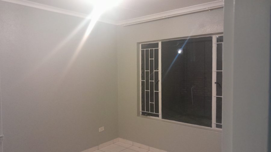 To Let 3 Bedroom Property for Rent in Norkem Park Gauteng