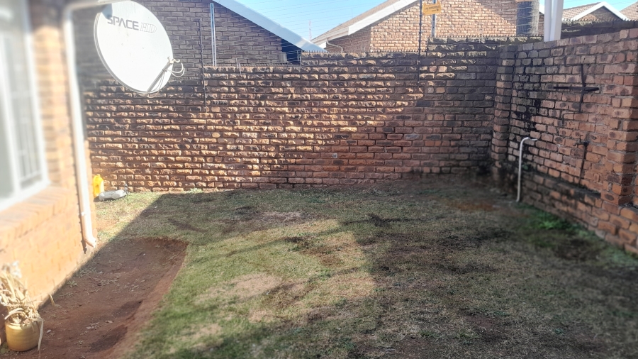 To Let 3 Bedroom Property for Rent in Norkem Park Gauteng