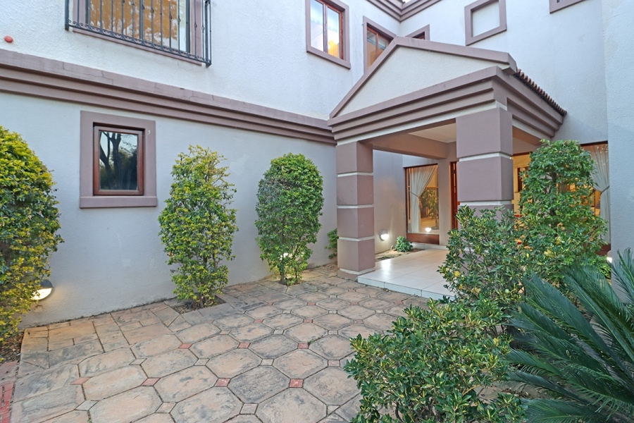 6 Bedroom Property for Sale in Bryanston Gauteng
