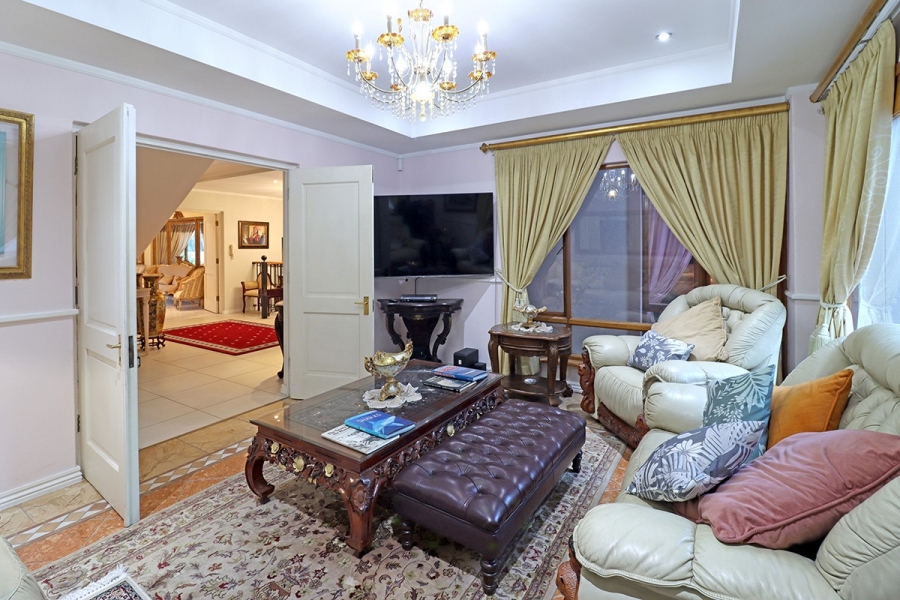 6 Bedroom Property for Sale in Bryanston Gauteng