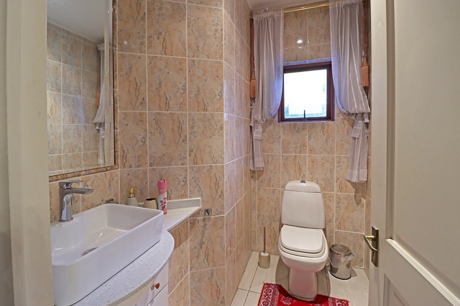 6 Bedroom Property for Sale in Bryanston Gauteng