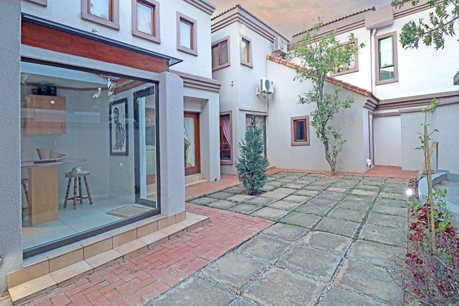 6 Bedroom Property for Sale in Bryanston Gauteng