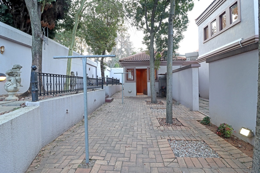 6 Bedroom Property for Sale in Bryanston Gauteng