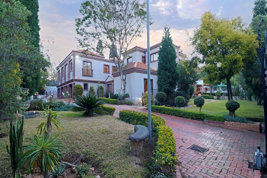 6 Bedroom Property for Sale in Bryanston Gauteng
