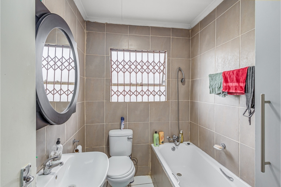 2 Bedroom Property for Sale in Kya Sands Gauteng