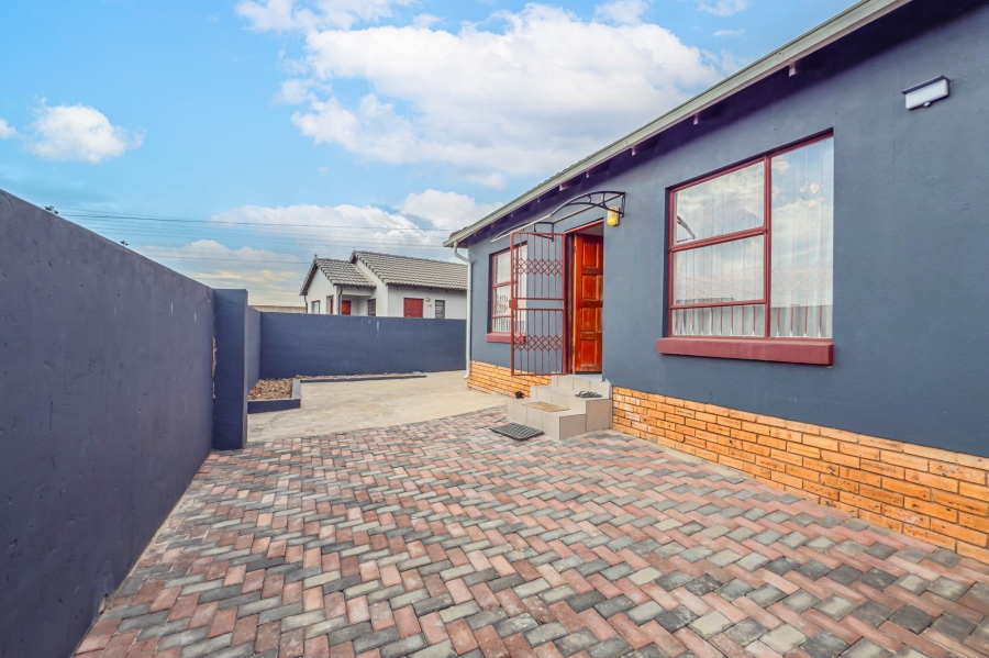2 Bedroom Property for Sale in Kya Sands Gauteng