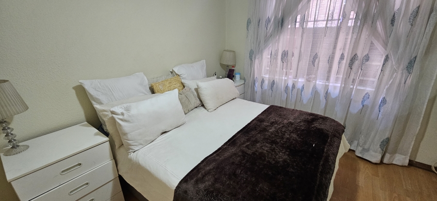 2 Bedroom Property for Sale in South Crest Gauteng