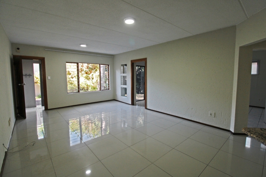 To Let 2 Bedroom Property for Rent in Bryanston Gauteng