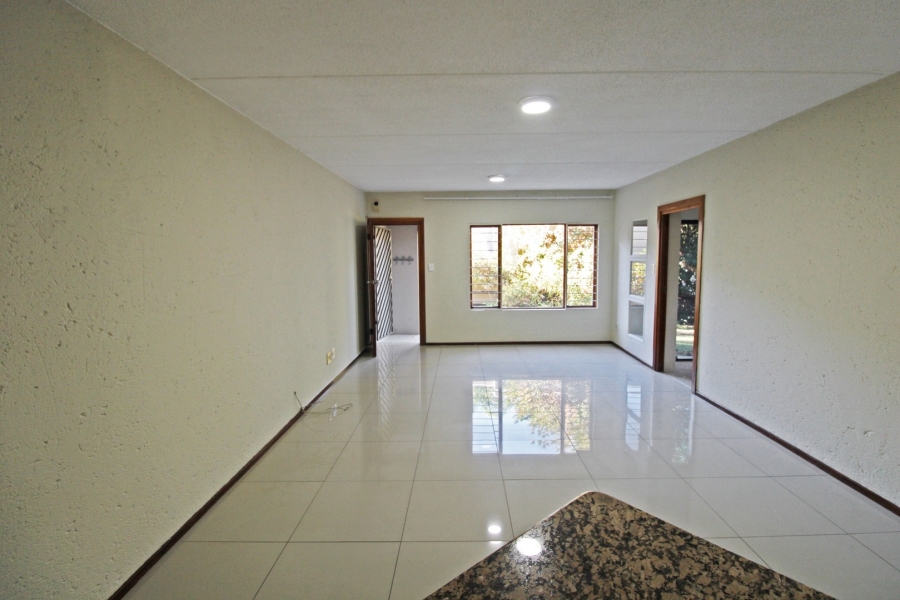 To Let 2 Bedroom Property for Rent in Bryanston Gauteng