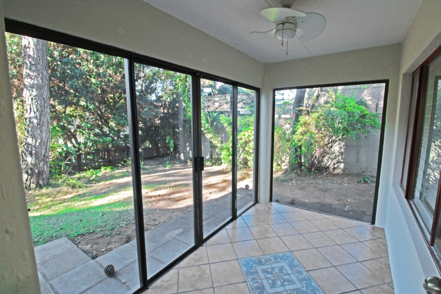 To Let 2 Bedroom Property for Rent in Bryanston Gauteng