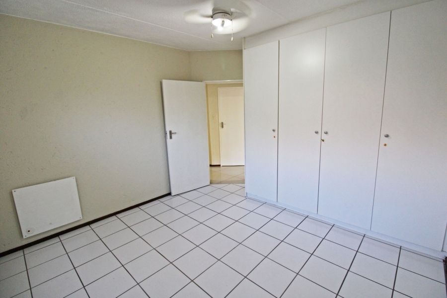 To Let 2 Bedroom Property for Rent in Bryanston Gauteng