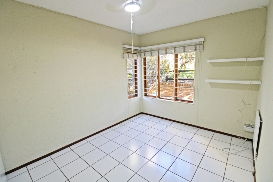To Let 2 Bedroom Property for Rent in Bryanston Gauteng