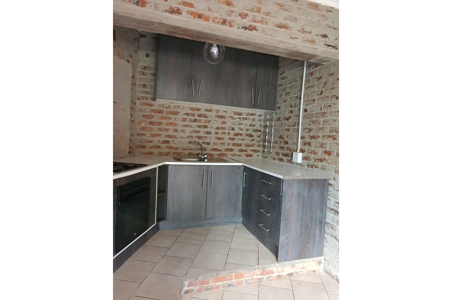 To Let 1 Bedroom Property for Rent in Birchleigh North Gauteng