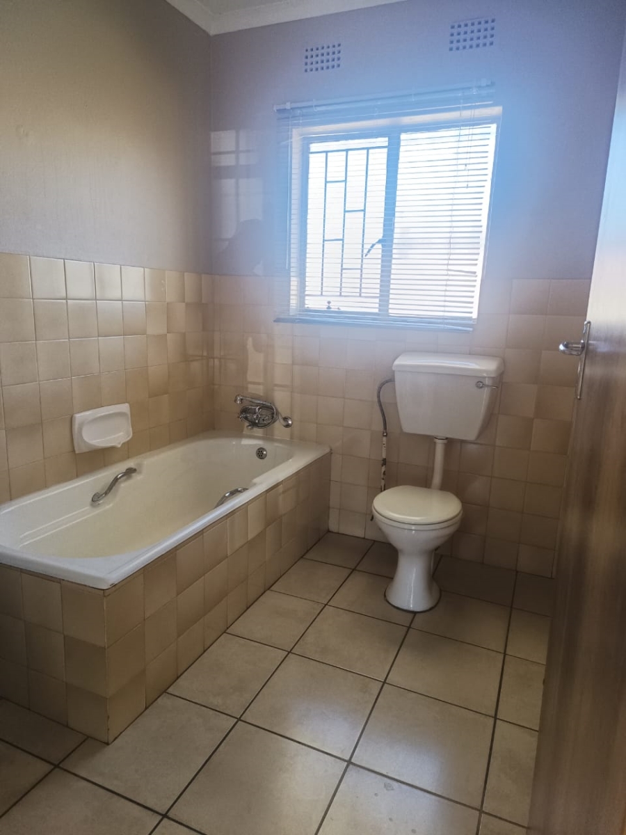 3 Bedroom Property for Sale in Greenhills Gauteng