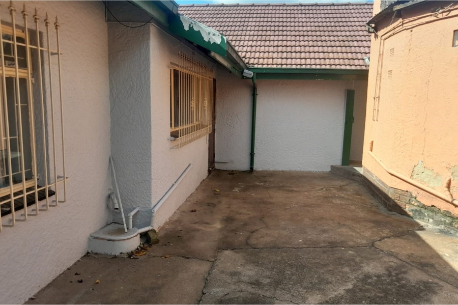 4 Bedroom Property for Sale in Kew Gauteng