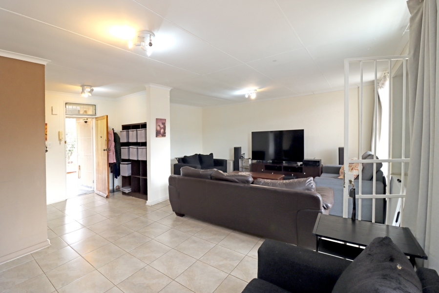 3 Bedroom Property for Sale in Robindale Gauteng