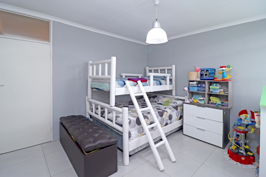 3 Bedroom Property for Sale in Robindale Gauteng