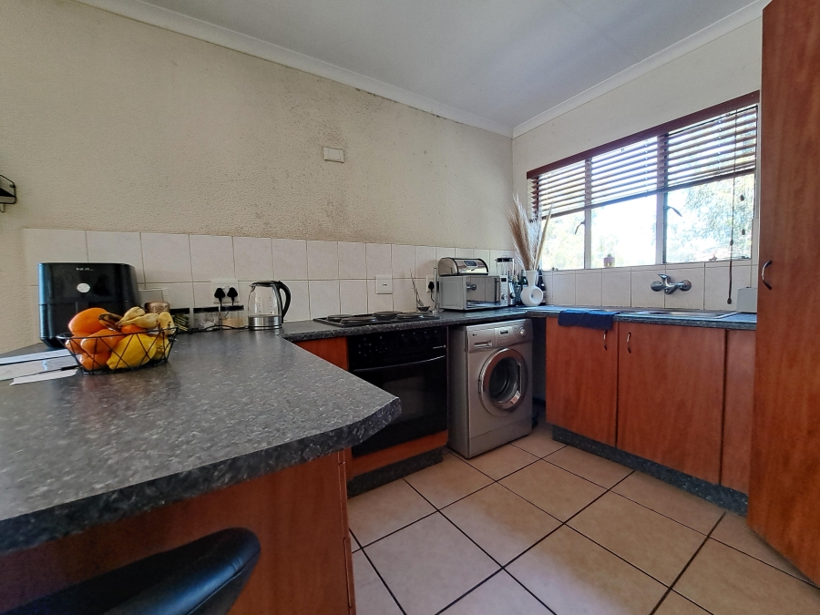 2 Bedroom Property for Sale in Willowbrook Gauteng