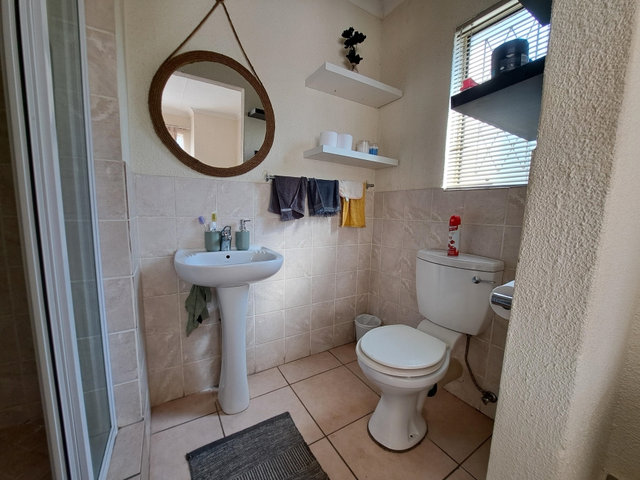2 Bedroom Property for Sale in Willowbrook Gauteng