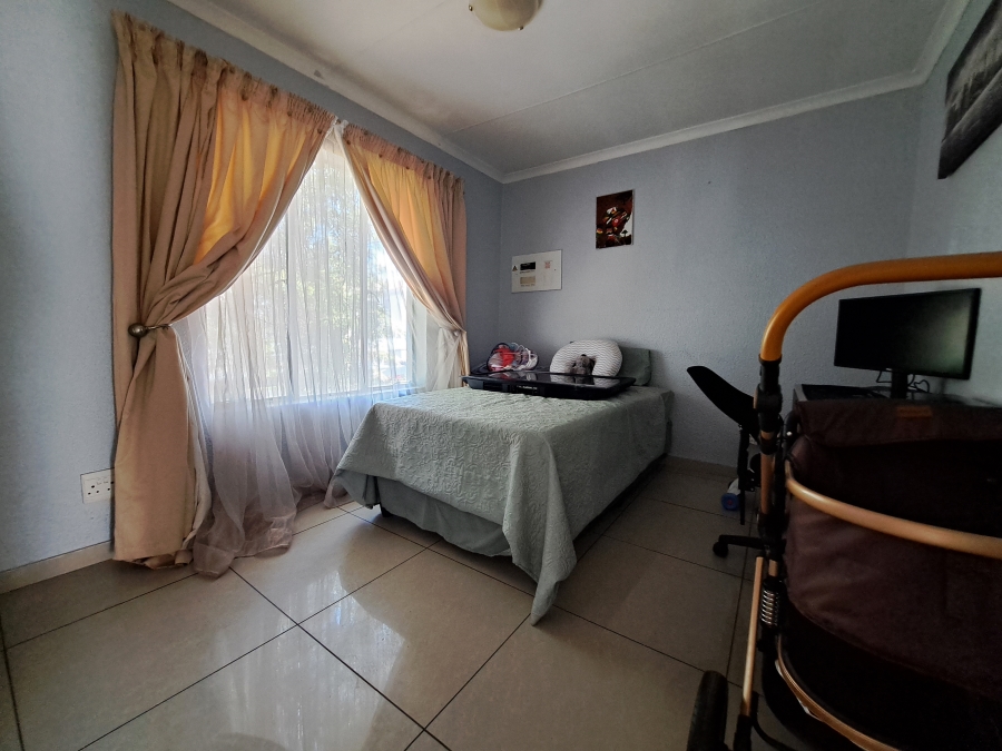 2 Bedroom Property for Sale in Willowbrook Gauteng