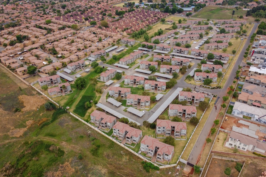 2 Bedroom Property for Sale in Willowbrook Gauteng