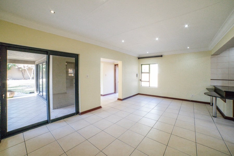 To Let 3 Bedroom Property for Rent in Halfway Gardens Gauteng
