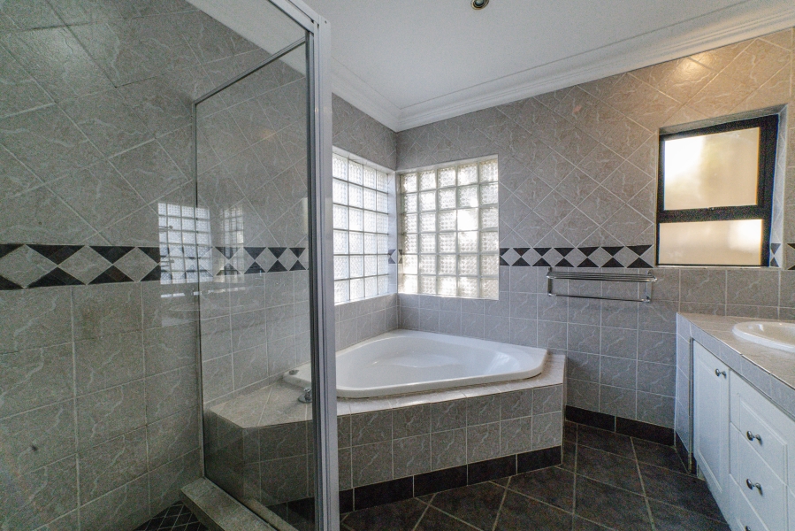To Let 3 Bedroom Property for Rent in Halfway Gardens Gauteng