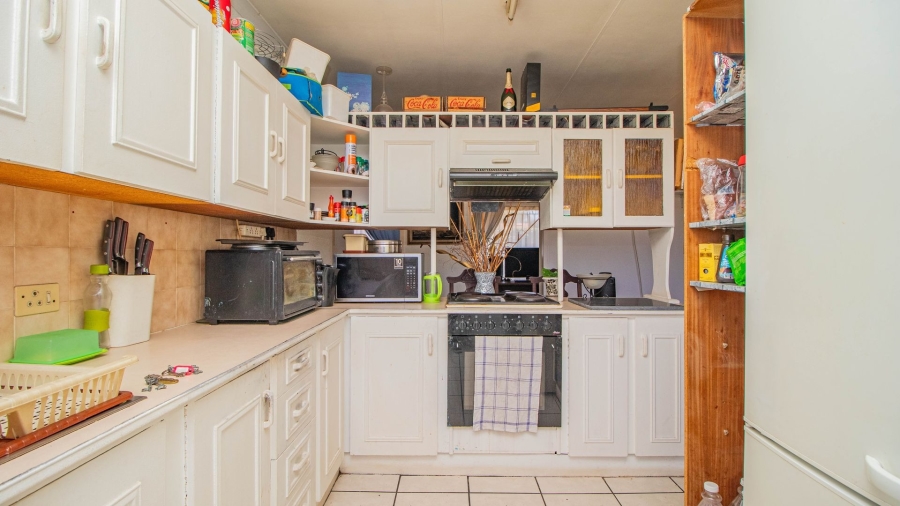 3 Bedroom Property for Sale in Goedeburg Gauteng