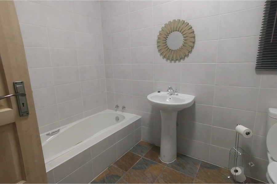 8 Bedroom Property for Sale in Vaal Marina Gauteng