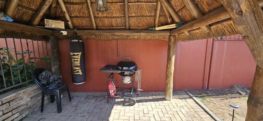 3 Bedroom Property for Sale in South Crest Gauteng