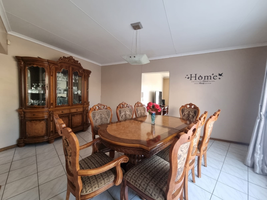 4 Bedroom Property for Sale in Three Rivers East Gauteng