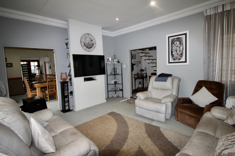 3 Bedroom Property for Sale in Eastleigh Gauteng