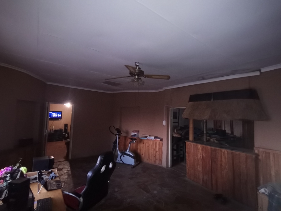 3 Bedroom Property for Sale in Houtkop A H Gauteng