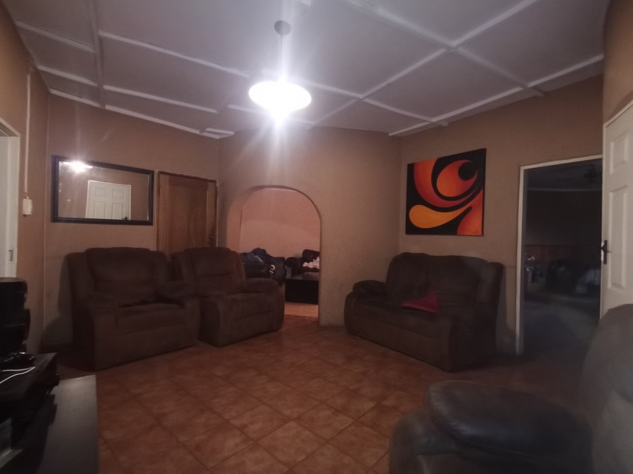 3 Bedroom Property for Sale in Houtkop A H Gauteng