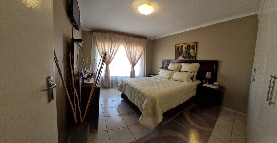 2 Bedroom Property for Sale in Wentworth Park Gauteng