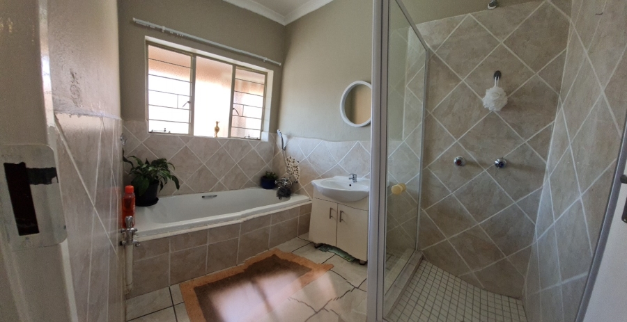 2 Bedroom Property for Sale in Wentworth Park Gauteng