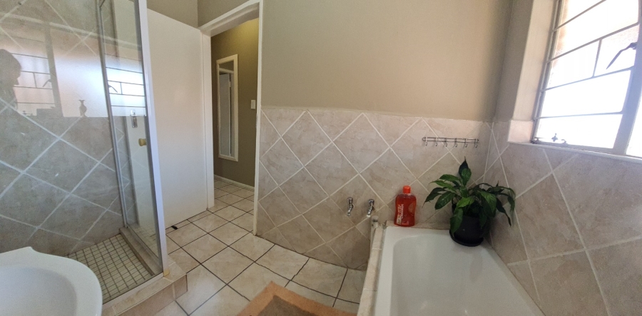 2 Bedroom Property for Sale in Wentworth Park Gauteng