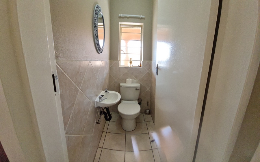 2 Bedroom Property for Sale in Wentworth Park Gauteng
