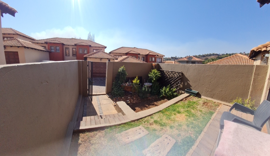 2 Bedroom Property for Sale in Noordheuwel Gauteng